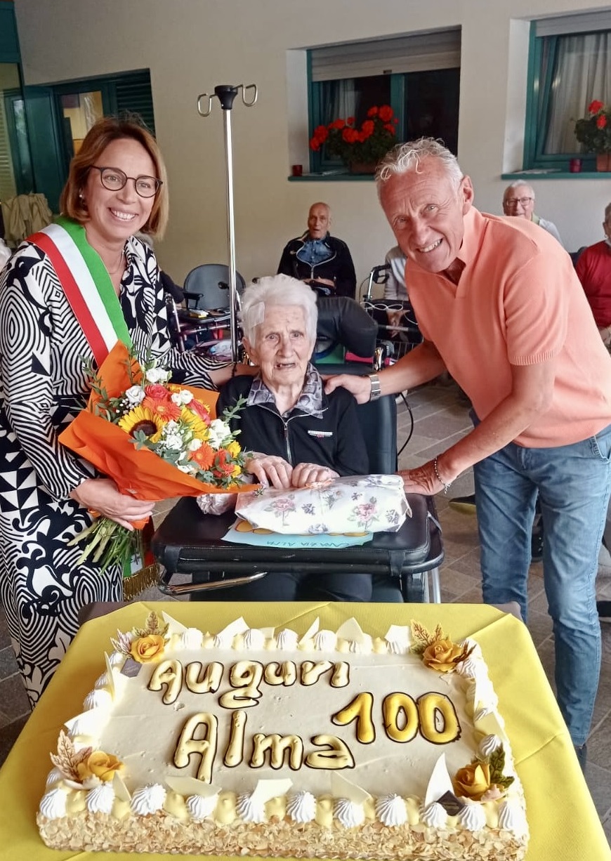 Festa per i 100 anni di Alma Gallina