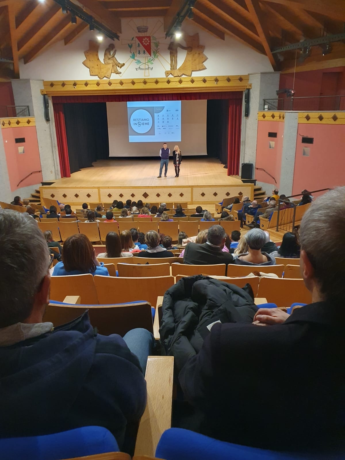 Io nel noi: tessere comunit&agrave; 