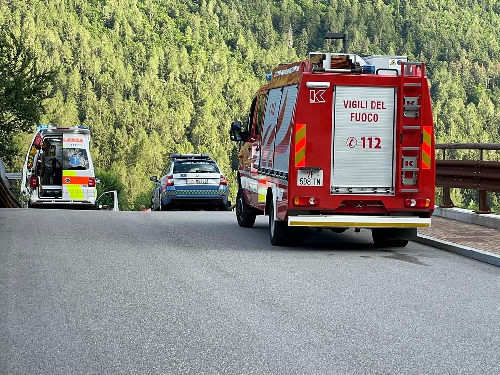 Scontro sul cavalcavia