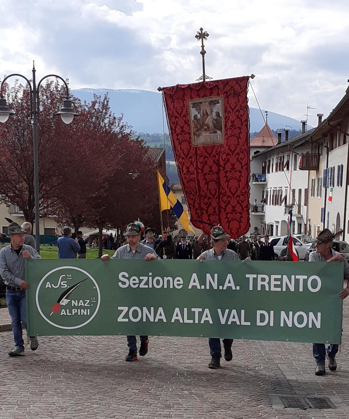 Il Gruppo Alpini di Brez compie 90 anni