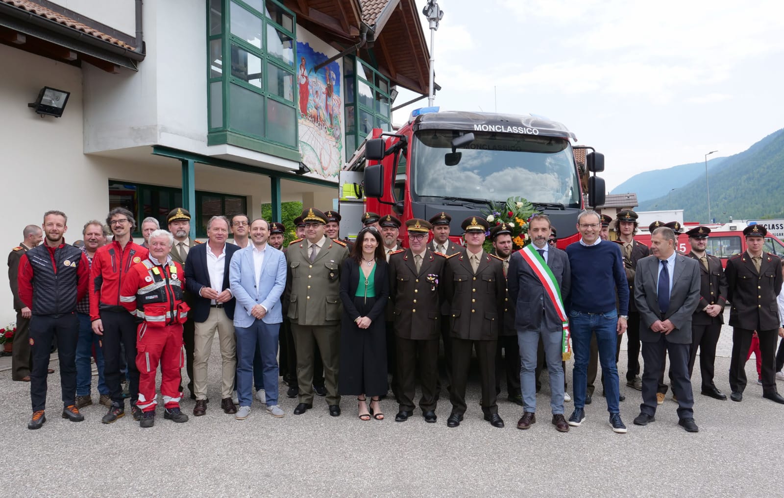 Una nuova autopompa per i pompieri di Monclassico