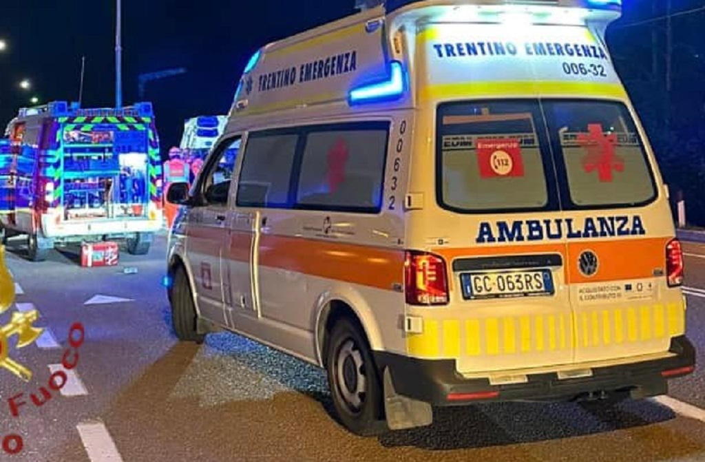 Esplosione in casa a Mollaro, morto un uomo