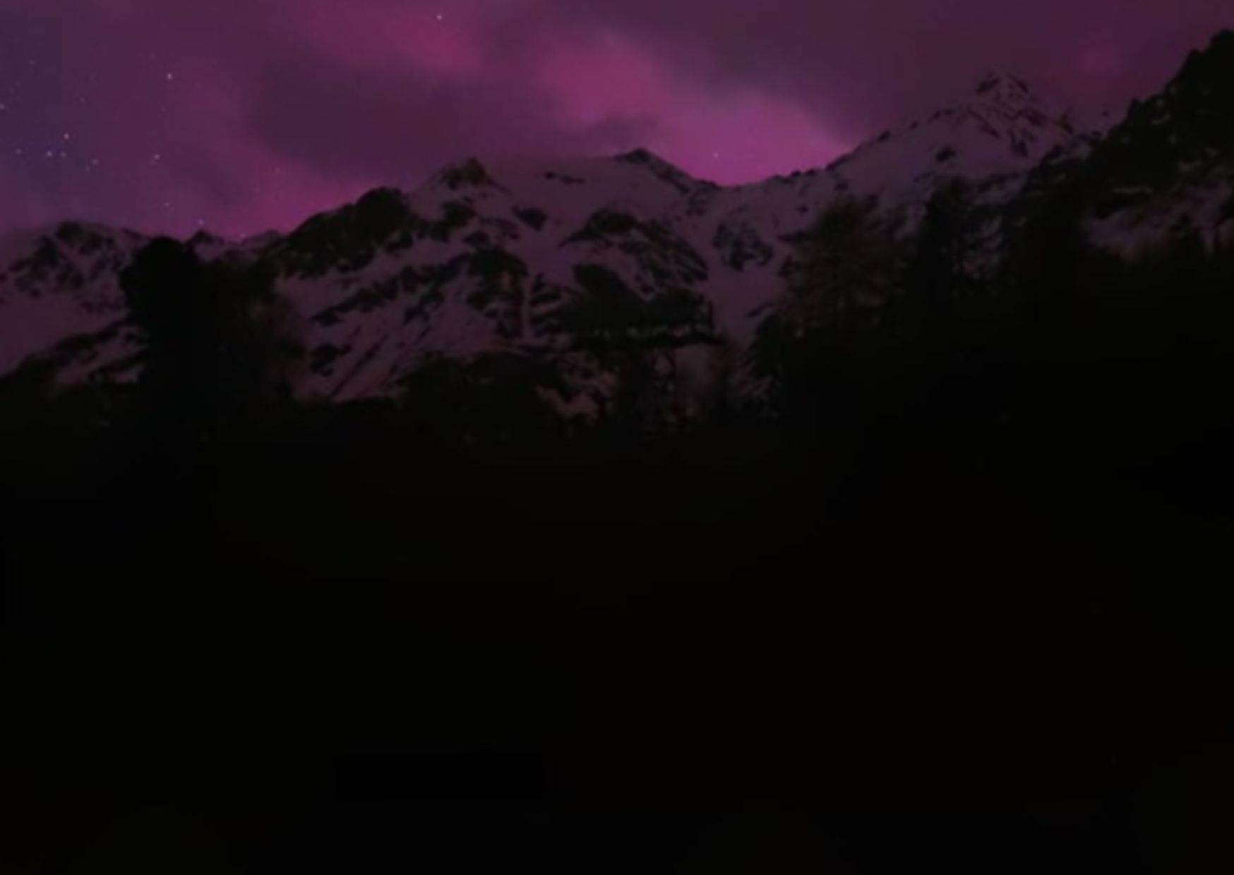 Aurora boreale nei cieli delle valli del Noce