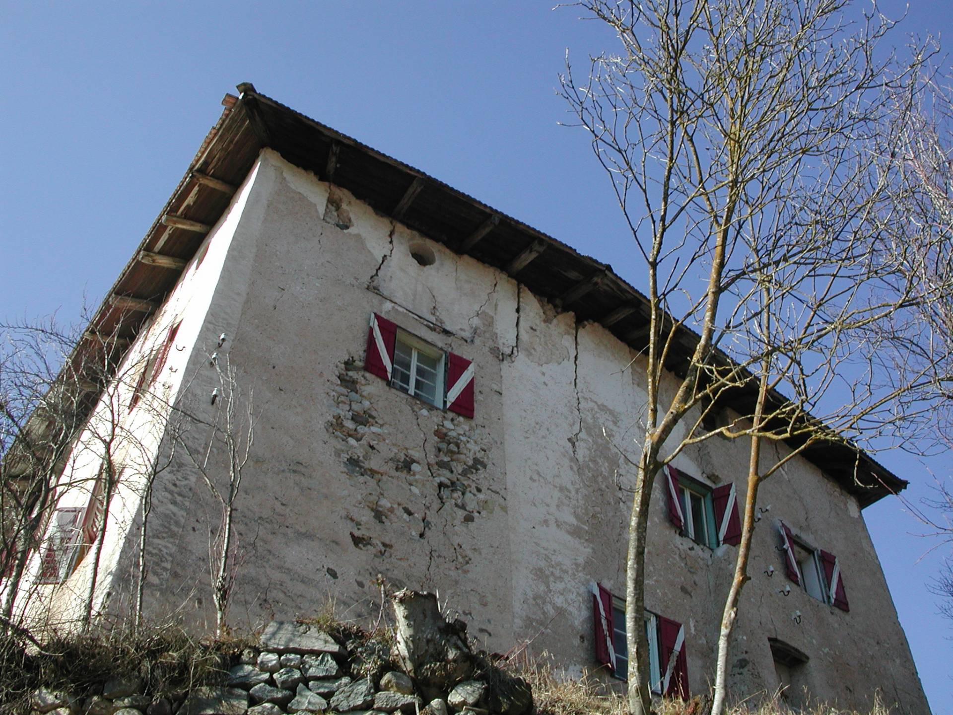 Castel Vasio torna all'asta