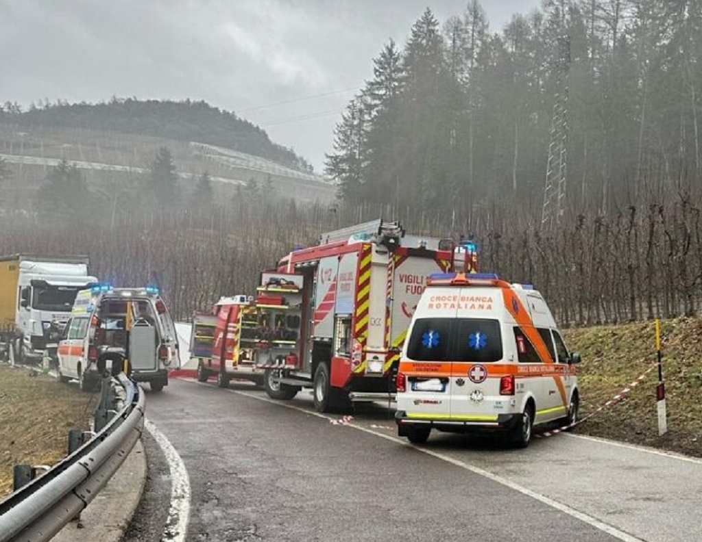 Dermulo, incidente stradale