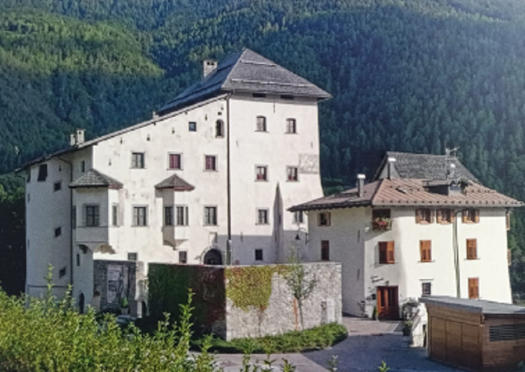 Una nuova guida per Castel Caldes