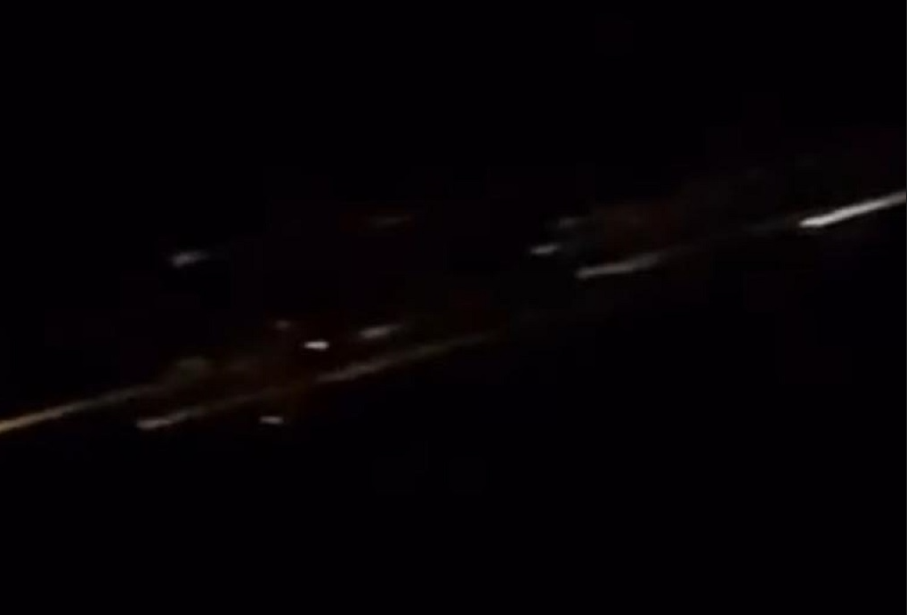 Scie luminose nella notte