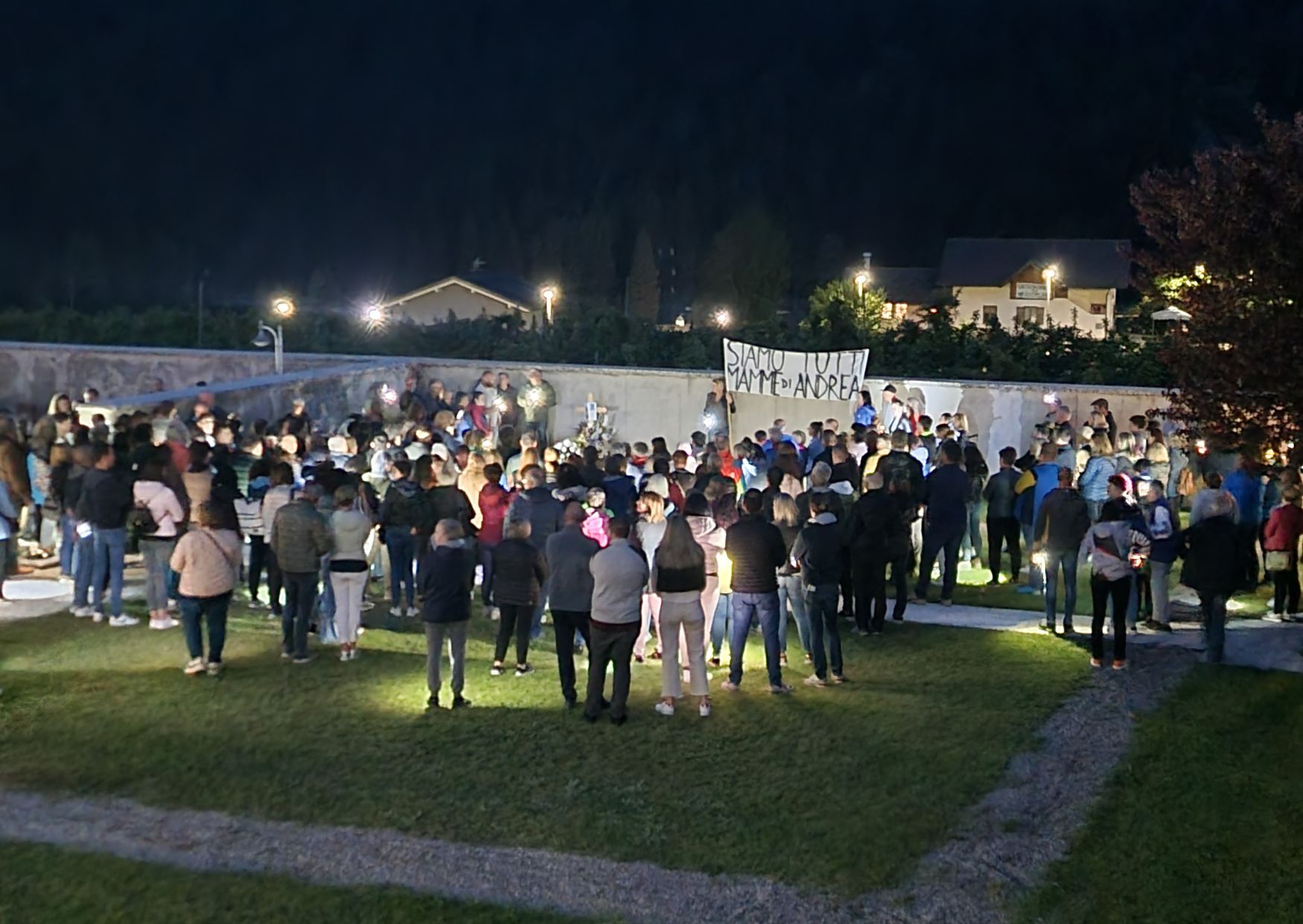 A un anno dalla morte, una fiaccolata per Andrea Papi