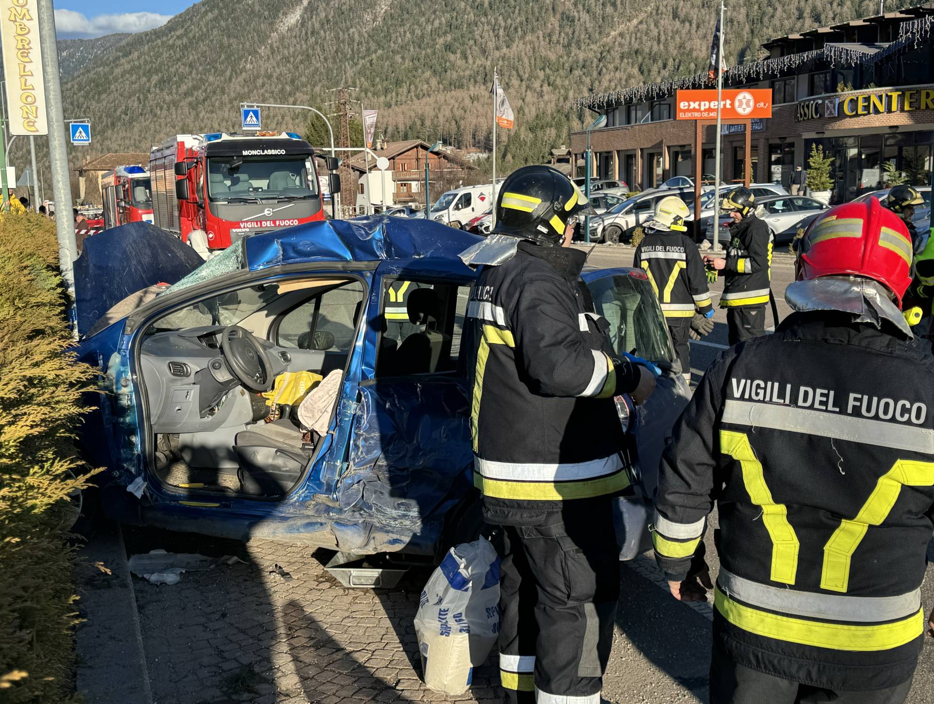 Incidente a Monclassico, una donna di 77 anni in codice rosso