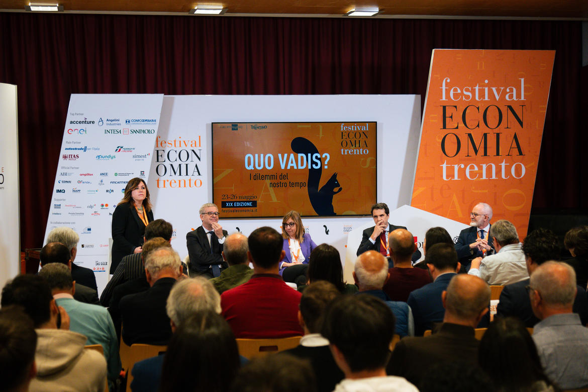 Il delicato equilibrio tra economia, energia ed ambiente