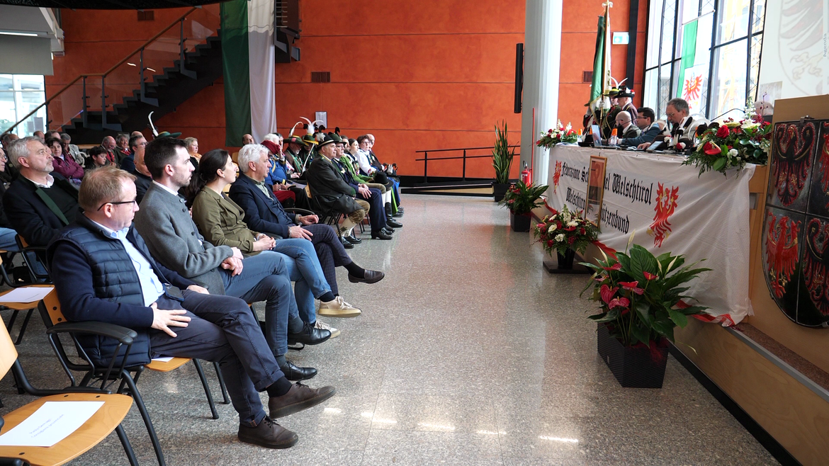 SchÃ¼tzen in assemblea a Trento