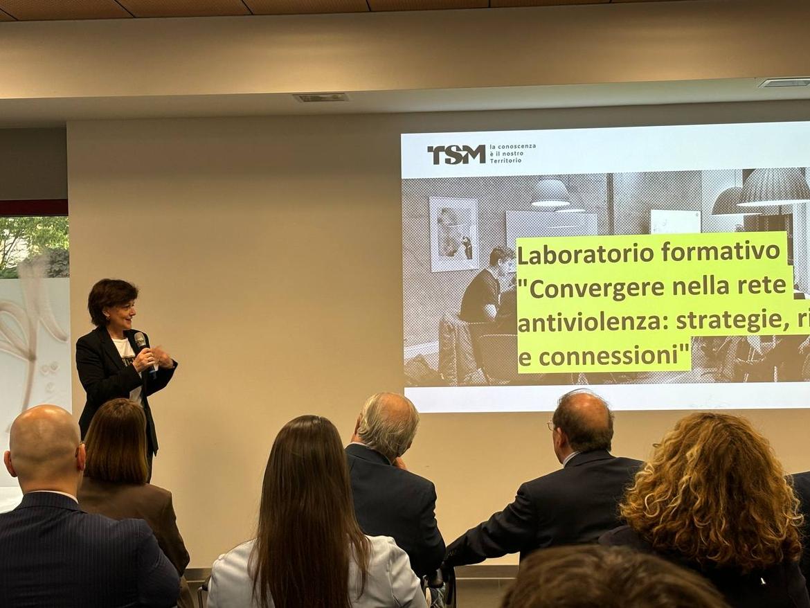 Formazione e sinergia fra istituzioni per contrastare la violenza sulle donne