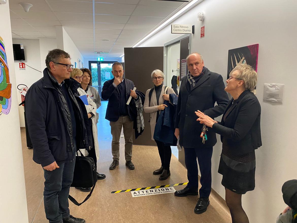 L'assessore Tonina al Centro sanitario di Mezzolombardo