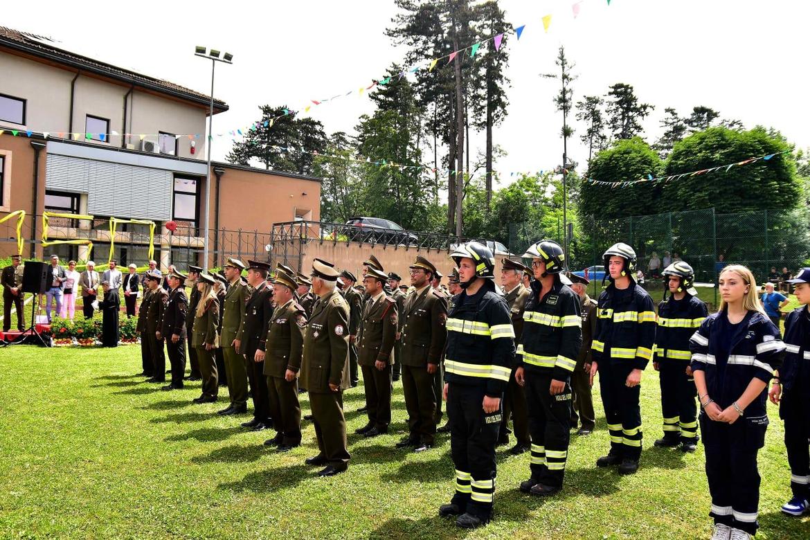 Sanzeno, una nuova autobotte per i Vigili del fuoco volontari