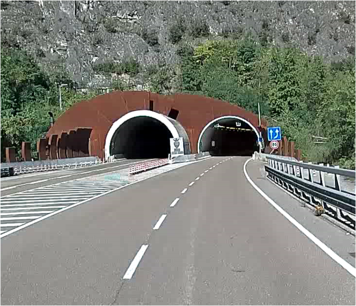 Chiusa la galleria Rupe