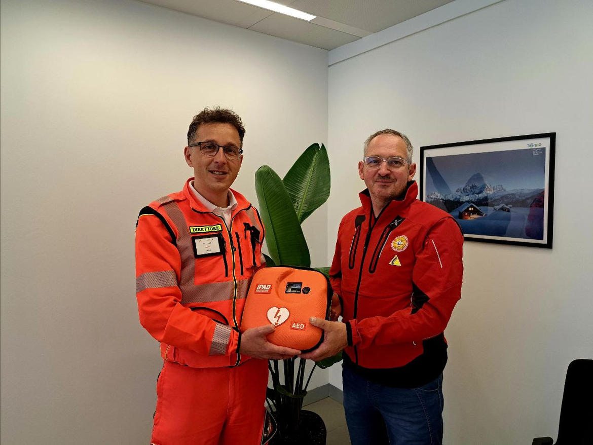 31 nuovi defibrillatori per le Stazioni territoriali del Soccorso Alpino e Speleologico Trentino