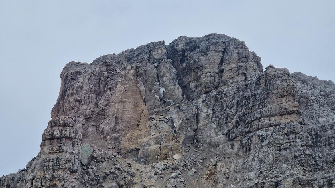 Brenta, crolli di roccia da Cima Falkner