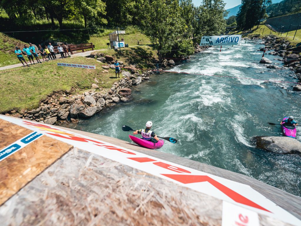 La grande canoa in Val di Sole