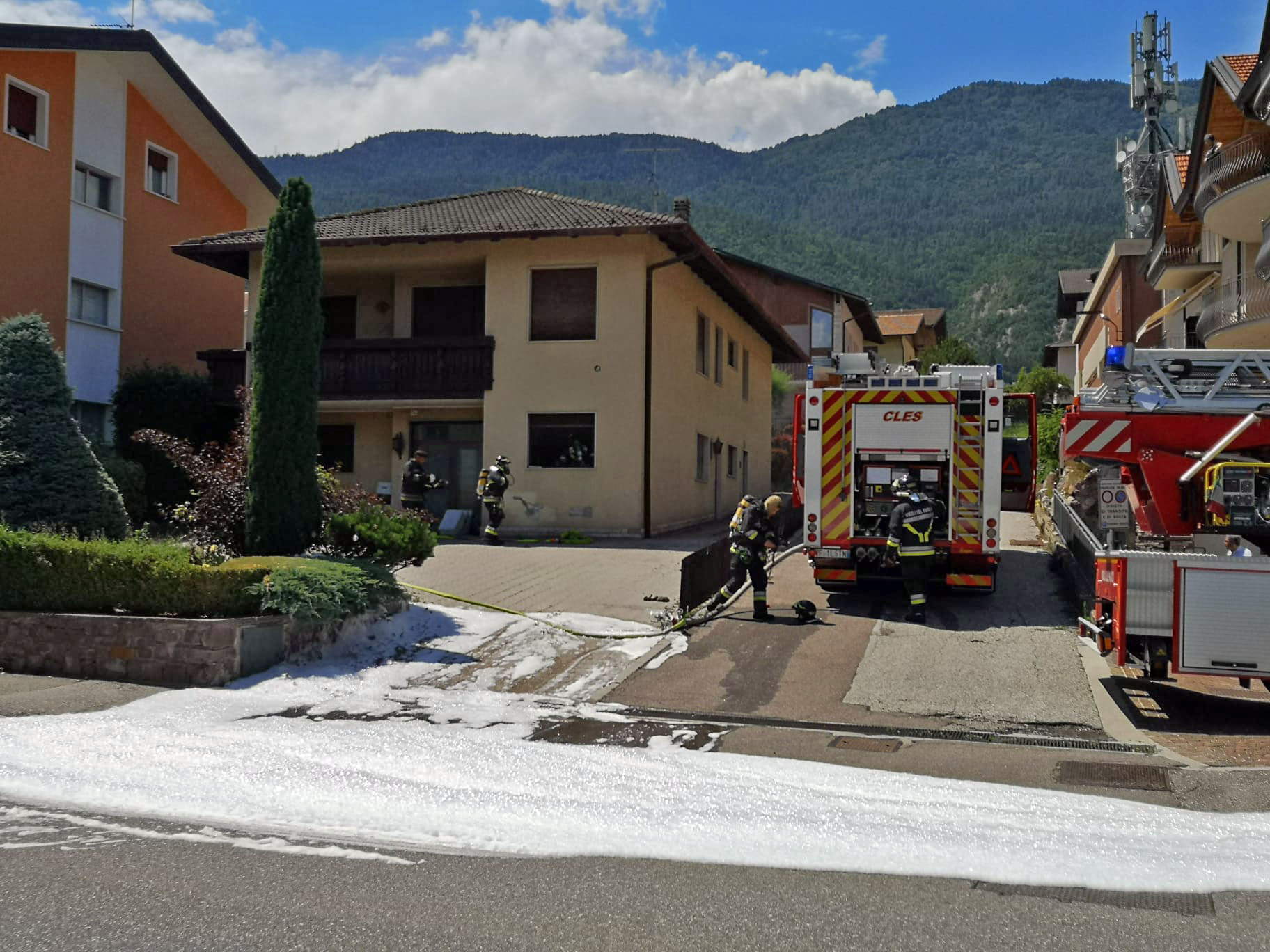 Viale Degasperi, principio d'incendio