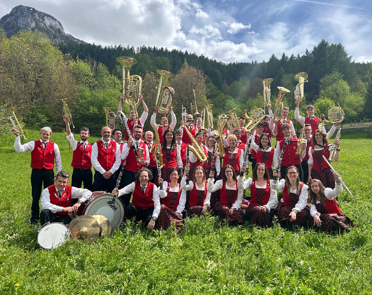 Grande festa per il Corpo bandistico e gli Alpini di Dimaro