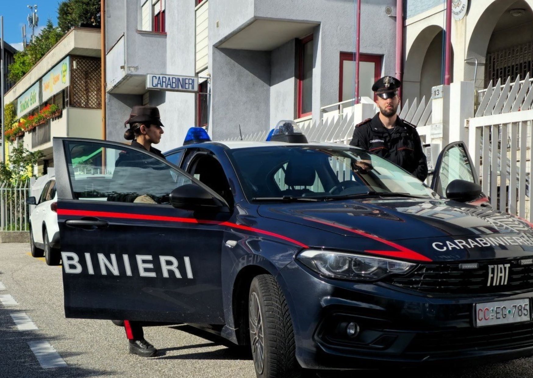 Trovato al bar con la refurtiva, denunciato