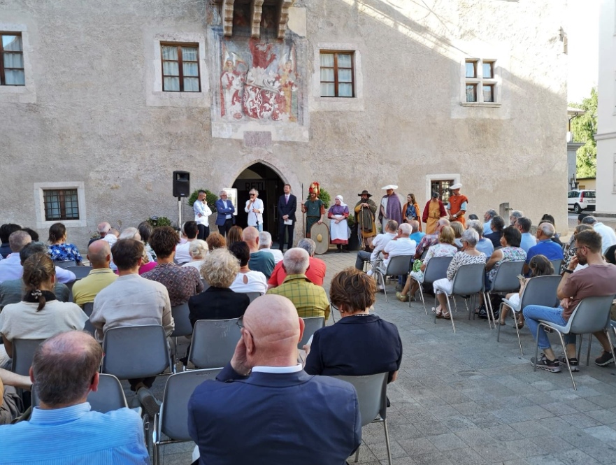 Protagonista il vino retico