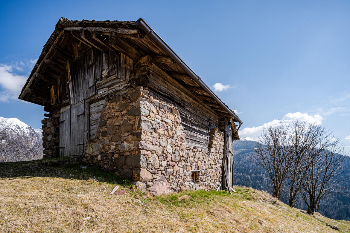 Edilizia rurale tradizionale e paesaggio alpino