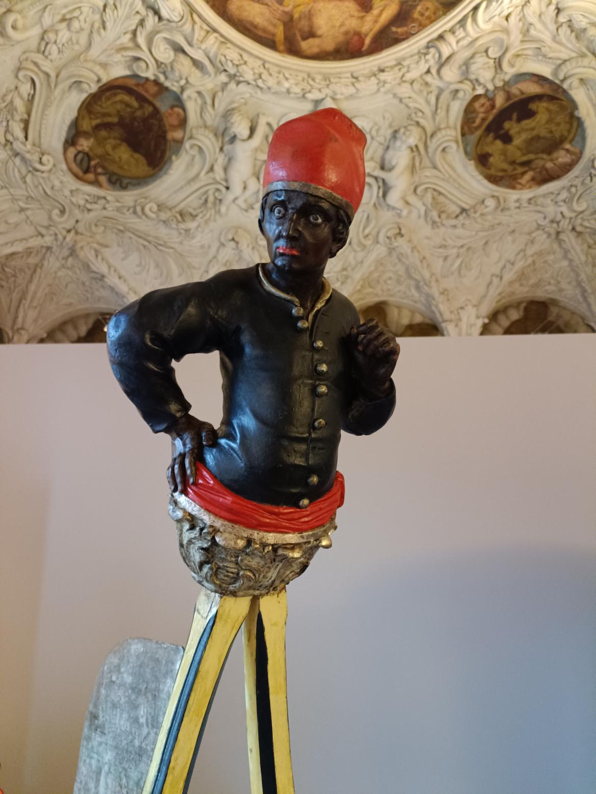 In gondola sulla neve per festeggiare Carnevale