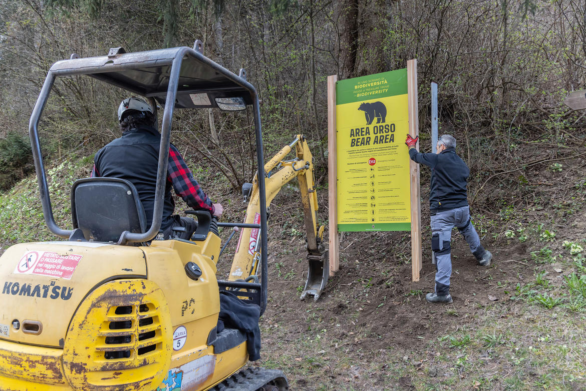 Orso, nuovi cartelloni informativi per gli escursionisti