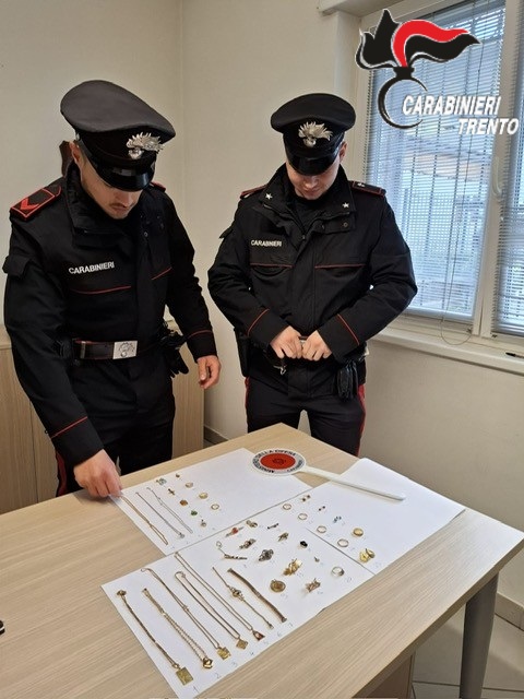 Truffe agli anziani: in Val Rendena due arresti