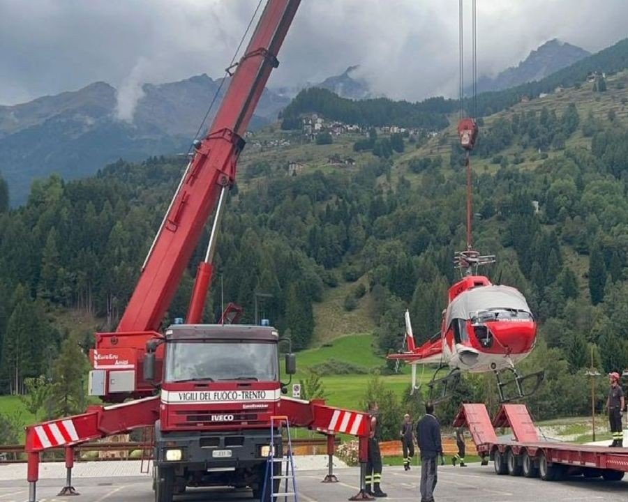 Peio, recuperato l’elicottero H125