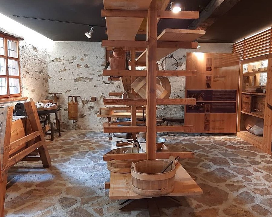 Caseificio di Rabbi aperto per le feste