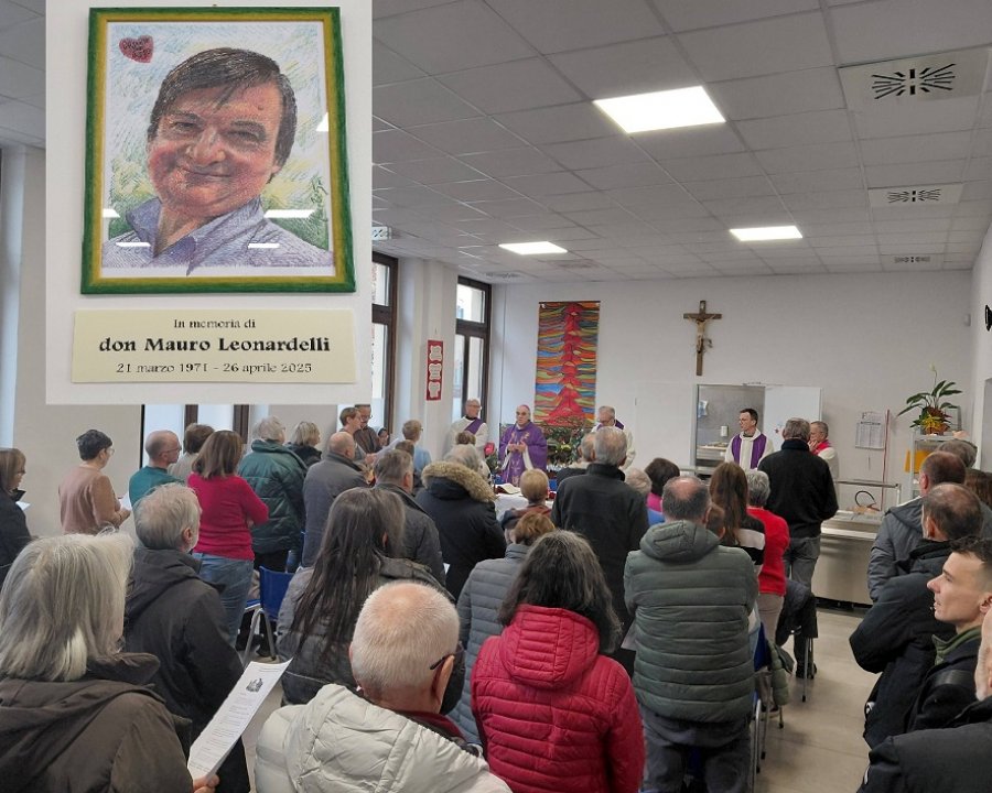 La sala della mensa della provvidenza intitolata a don Mauro Leonardelli
