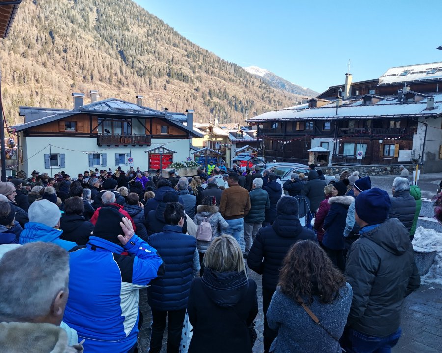 Don Giovanni, il grato e commosso ricordo della comunità di Ossana