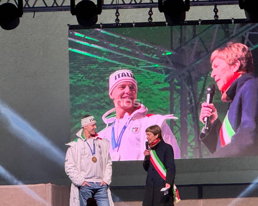 Taio in piazza per il suo ragazzo d'oro