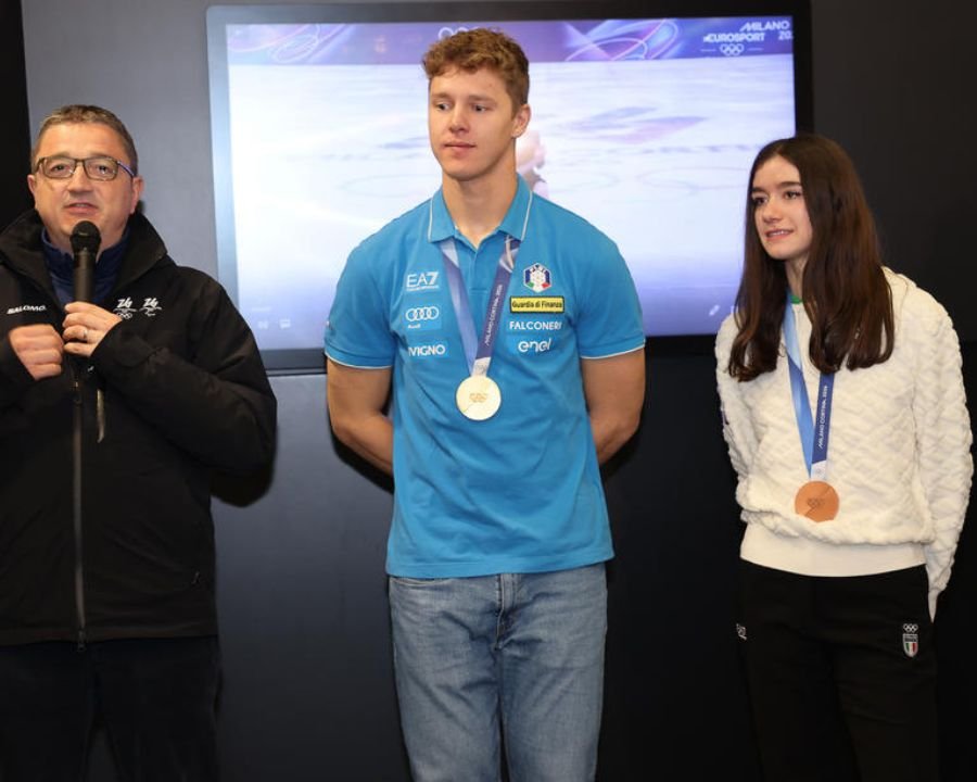 Il presidente Fugatti con gli atleti olimpici Simone Deromedis e Lara Naki Gutmann
