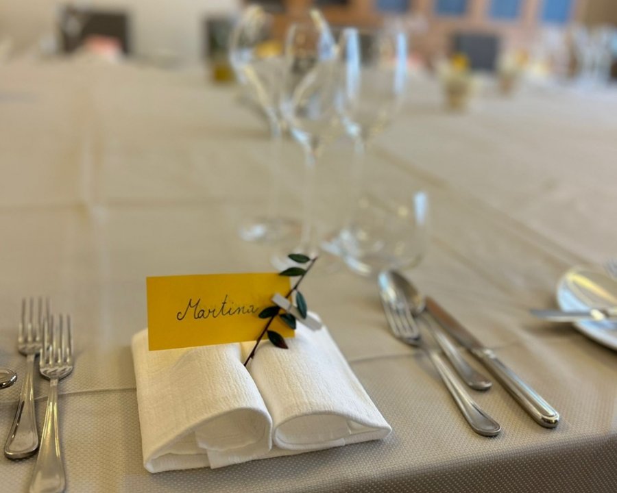 Più generazioni intorno al tavolo