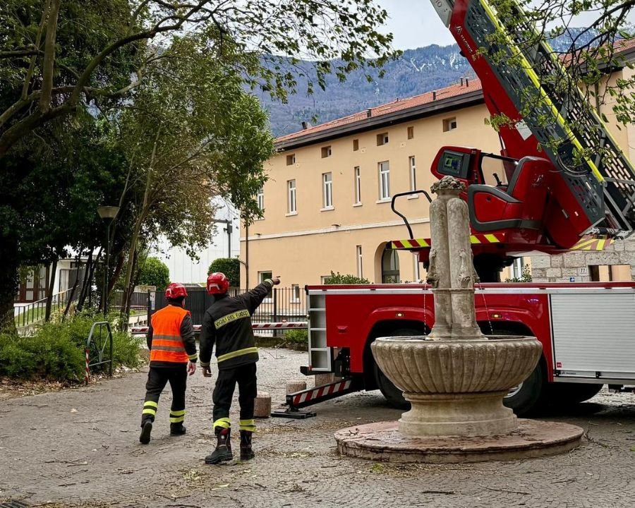 Vigili del fuoco: più di 200 interventi per il maltempo