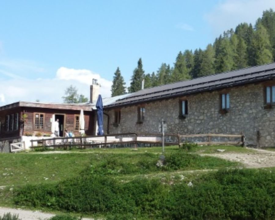 Furto da 600 mila euro in malga, arrestati padre e figlio dopo un anno di indagini