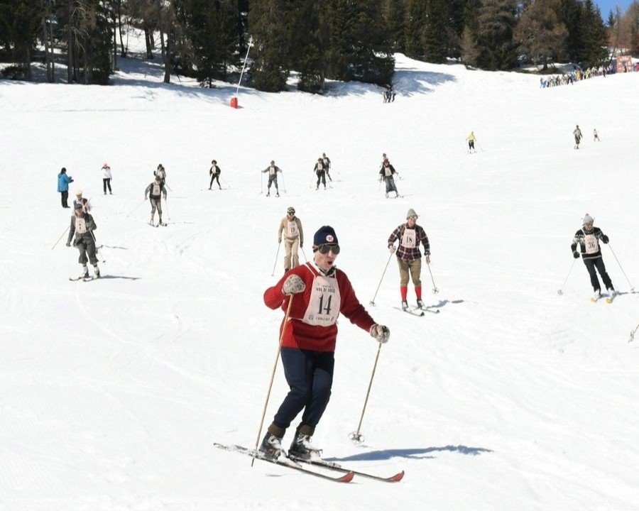 Il fascino dello sci che fu torna in pista