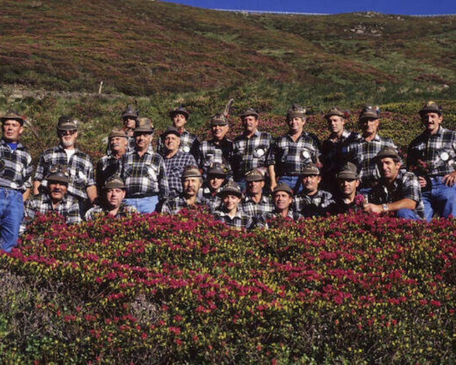 Revò celebra i 50 anni del Gruppo Alpini