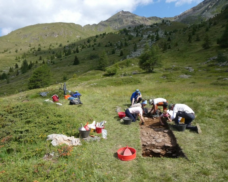 Escursione tra archeologia e paesaggio nelle Valli Poré e Molinac 