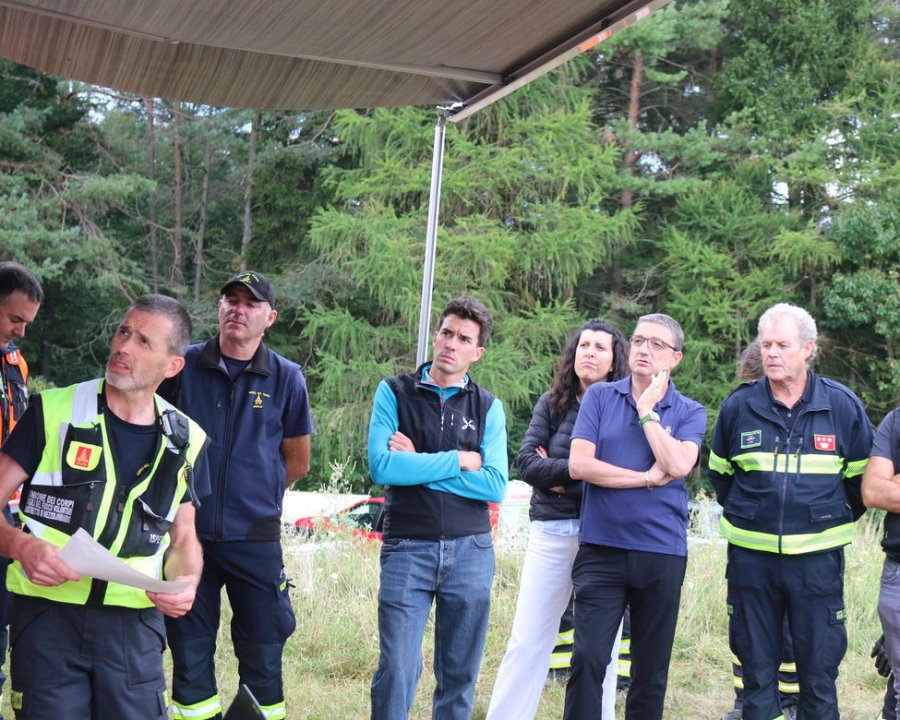 Incendio sul monte Bedolé, situazione sotto controllo ma l’emergenza non è ancora finita