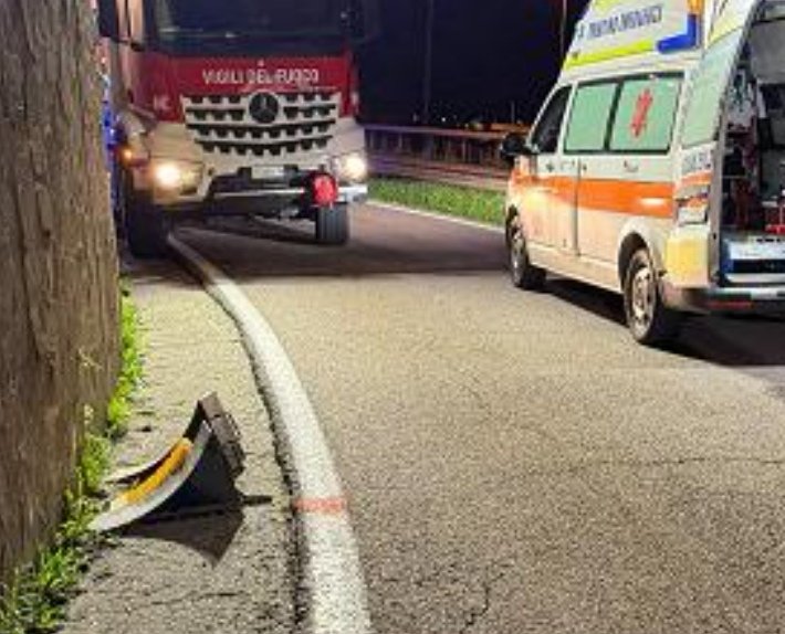 Tragedia della strada, morto un ventenne