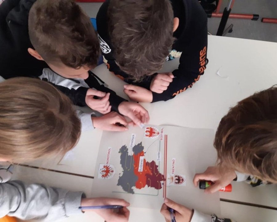 Imparare l‘Euregio giocando: l’offerta formativa per l’anno scolastico 2026/2027