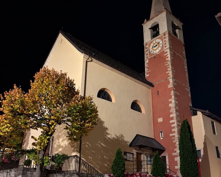 Un campanile in rosa