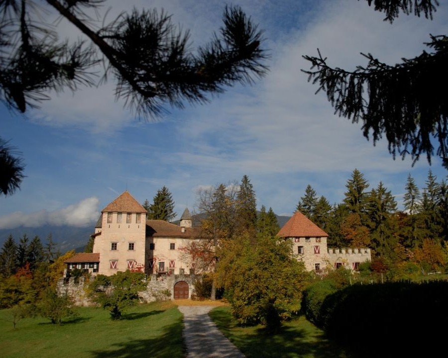 Via libera al restauro di Castel Malgolo: autorizzati gli interventi su facciate e copertura
