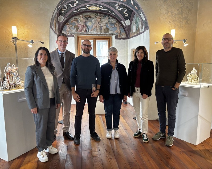 Su il sipario sulla stagione teatrale 2026-27