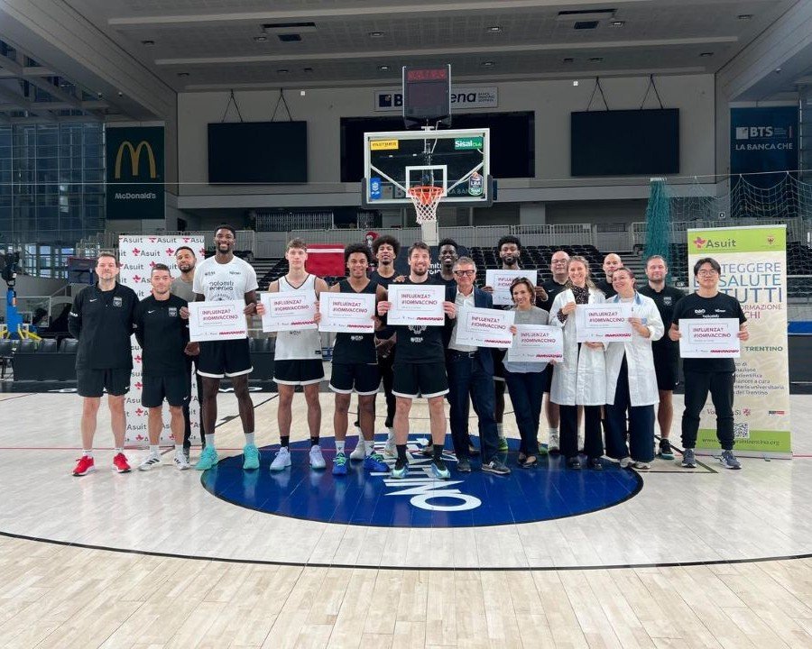 Aquila Basket in campo per la vaccinazione antinfluenzale